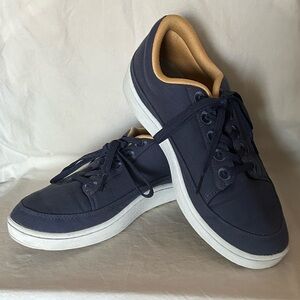 Allbirds Women’s Blue Canvas Pacer